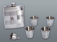 Set DESTILLATE Spritzflasche 540 ml + 4 Stk. 80 ml Shotgläser